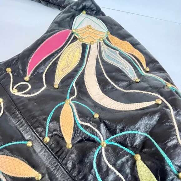 Vintage Black Hobo Bag with Floral Embroidery - Picture 8 of 16